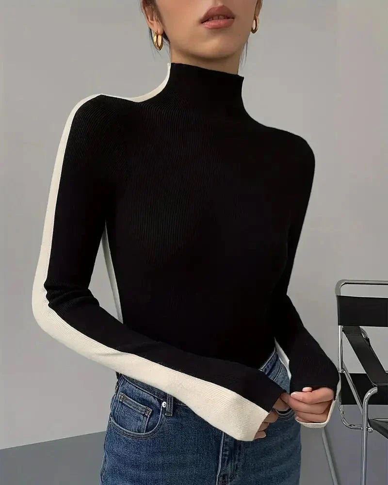 Aurelia Turtleneck
