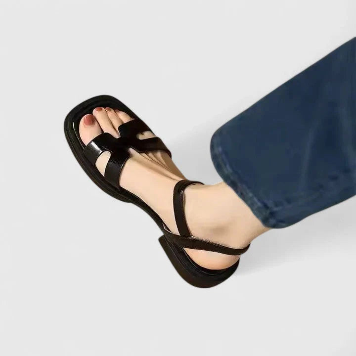 Eliane™| Sophisticated Flat Sandals