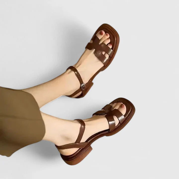 Eliane™| Sophisticated Flat Sandals